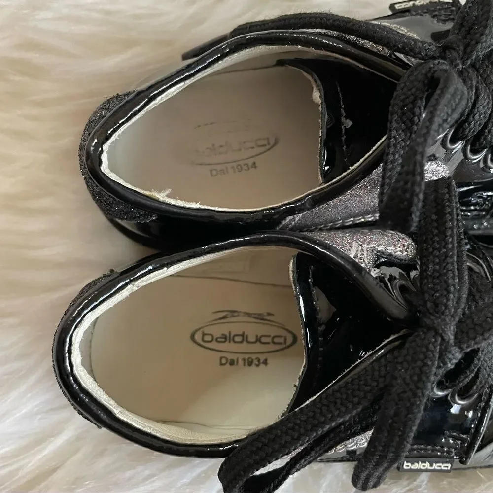 🖤 Balducci Girls Patent Glitter Heart Lace Up Shoes Sz 6US